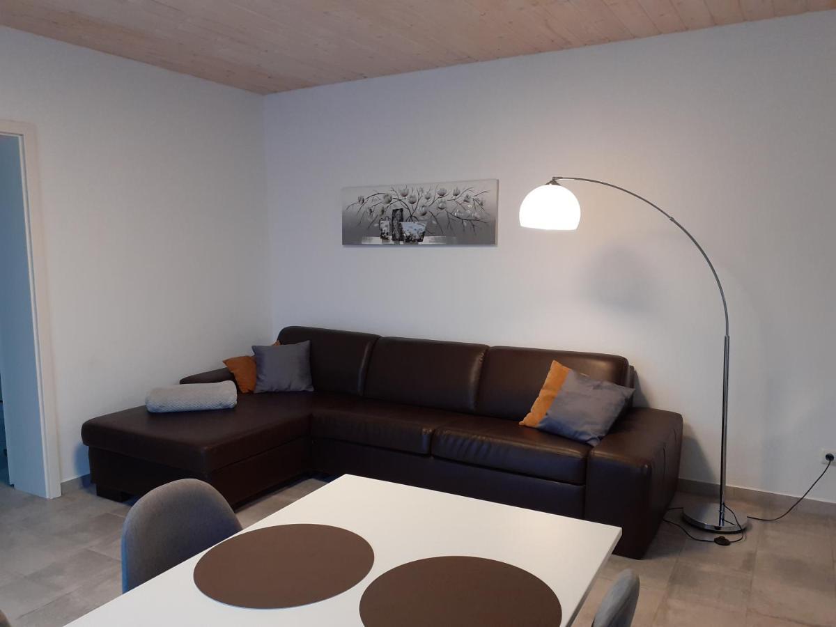 Erdgeschoss-Appartement Mit Seeblick Ahrensbok Eksteriør bilde